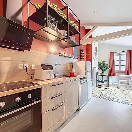 Appartement Grand T3 Centre Jaude 6 Personnes *