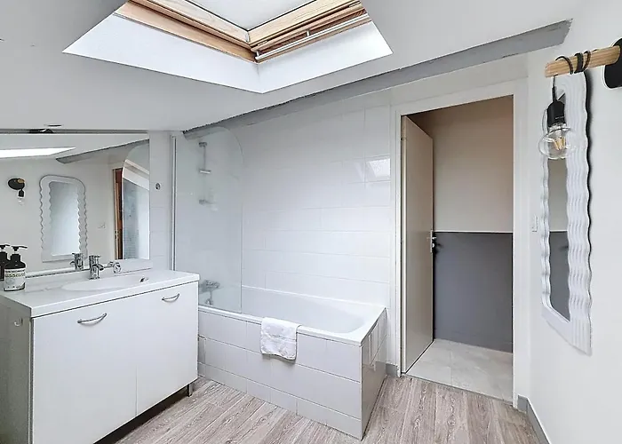 Appartement Grand T3 Centre Jaude 6 Personnes *